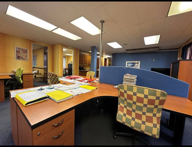 950M² OFFICE TO LET IN WOODMEAD